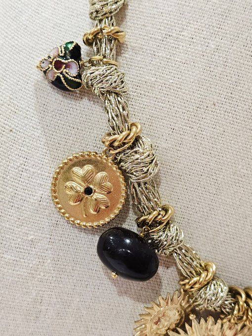 COLLIER