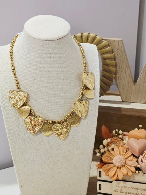 COLLIER