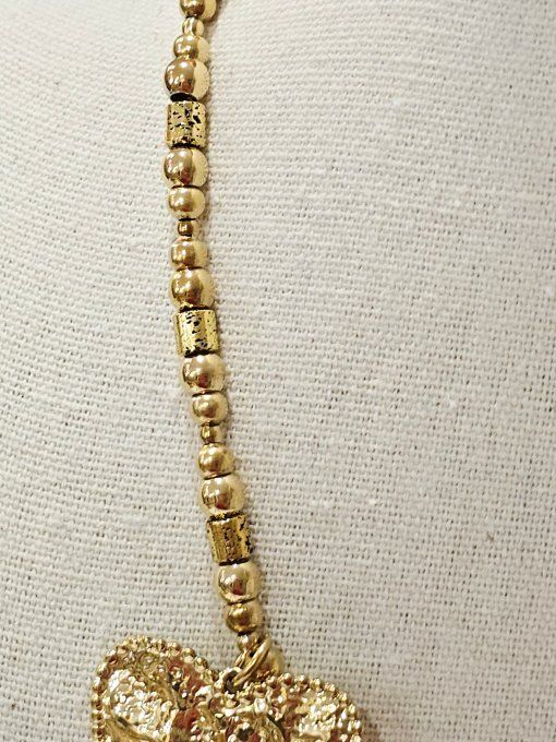 COLLIER