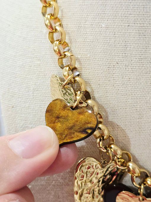 COLLIER