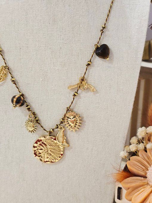 COLLIER