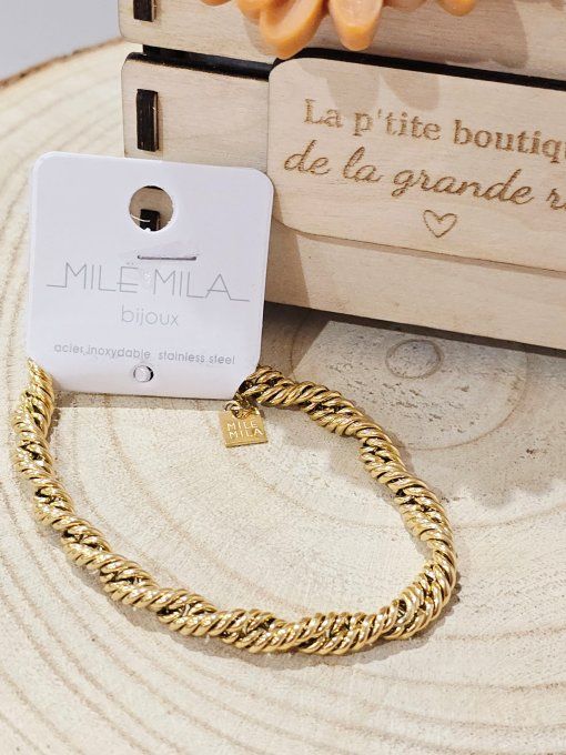BRACELET