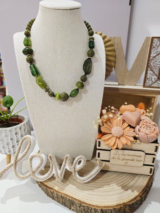 COLLIER