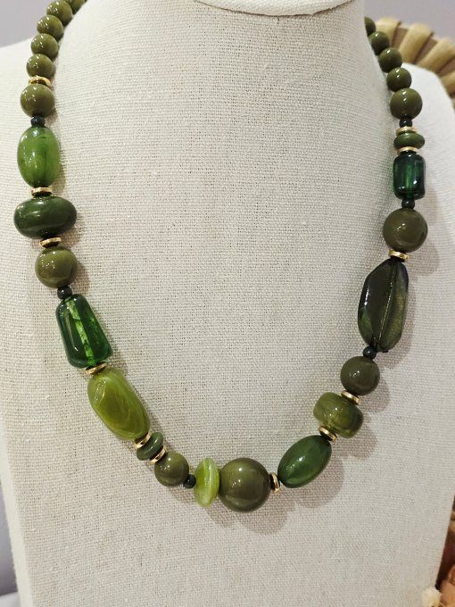 COLLIER