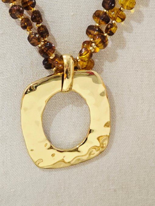 COLLIER