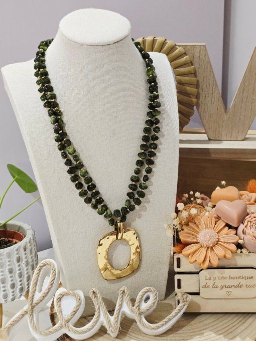 COLLIER