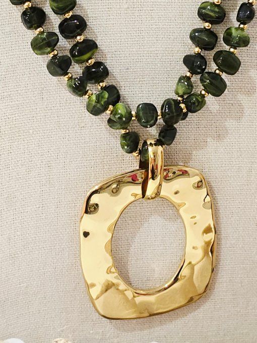 COLLIER