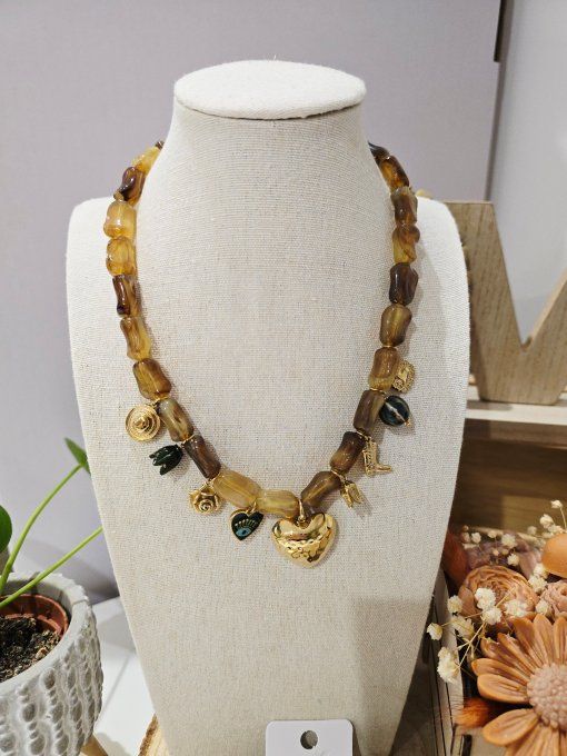 COLLIER