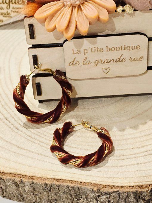BOUCLES D'OREILLES