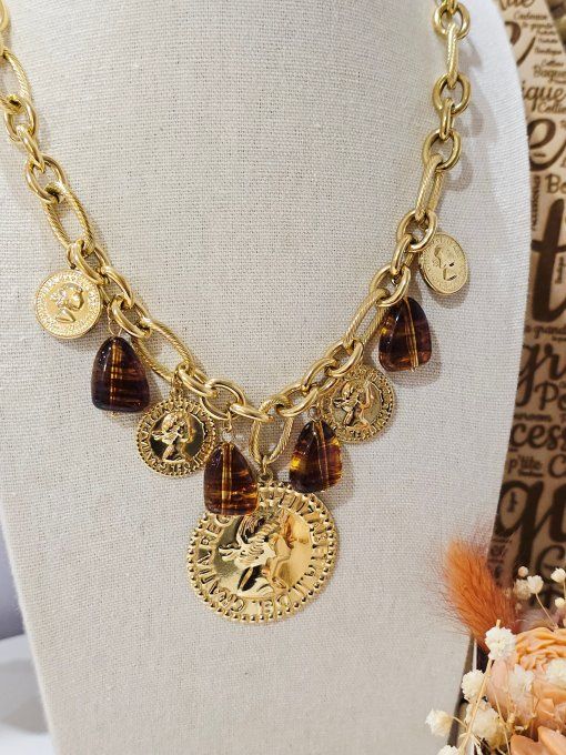 COLLIER
