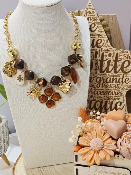 COLLIER