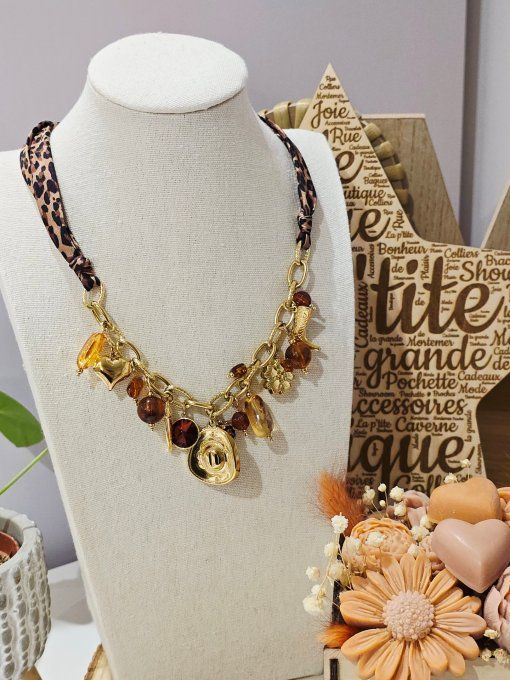 COLLIER