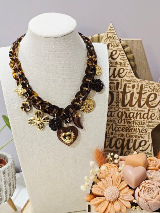 COLLIER