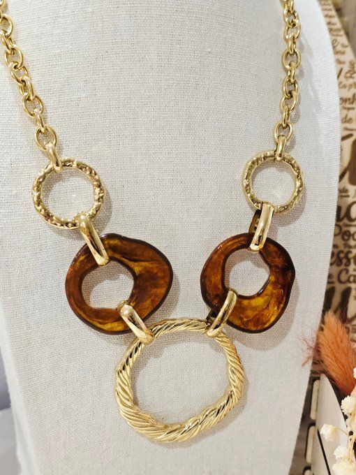 COLLIER