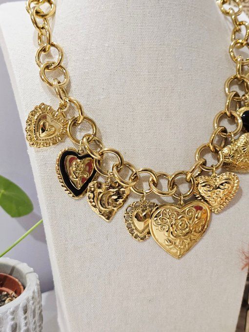 COLLIER