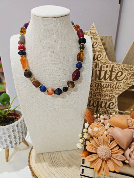 COLLIER