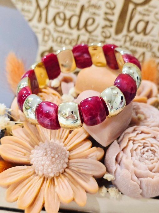 BRACELET