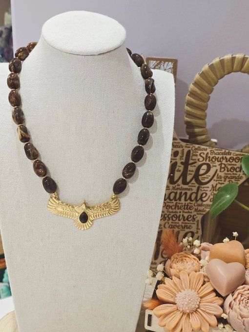 COLLIER