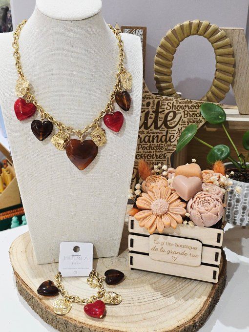 COLLIER