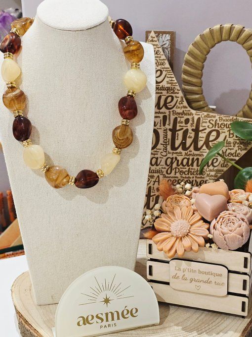 COLLIER