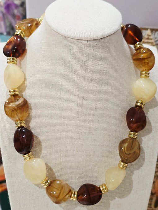 COLLIER