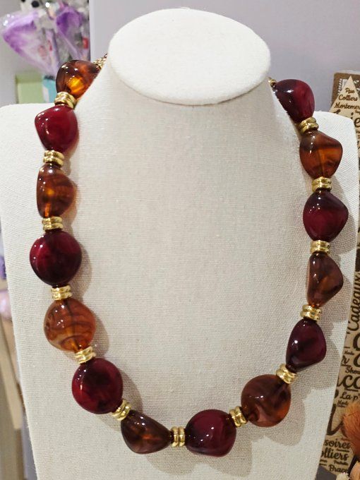 COLLIER