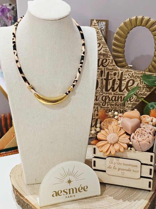 COLLIER