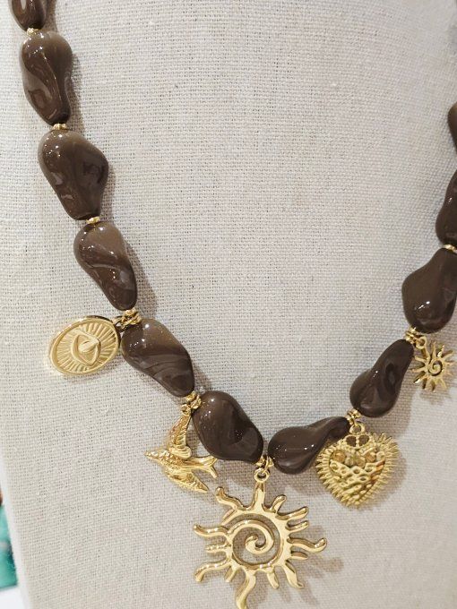 COLLIER