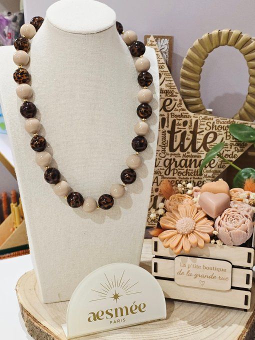 COLLIER