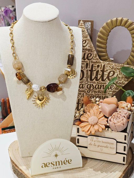 COLLIER