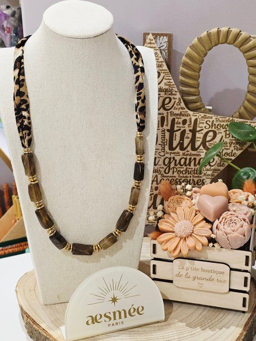 COLLIER