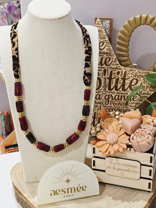 COLLIER