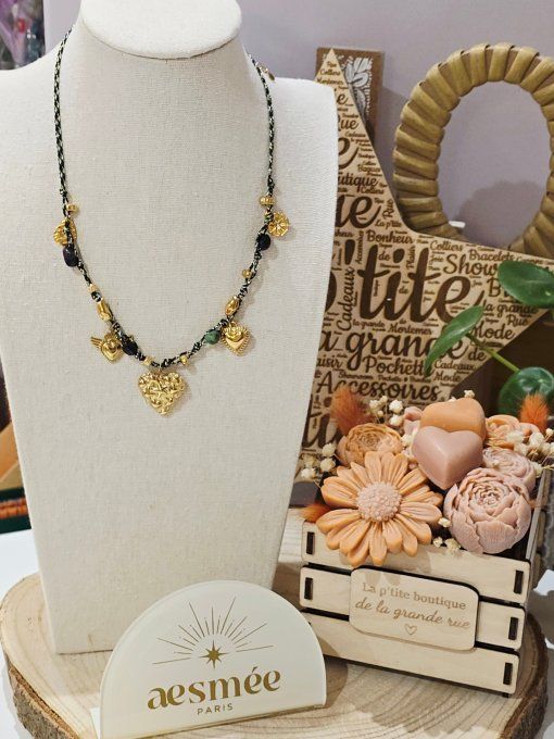 COLLIER