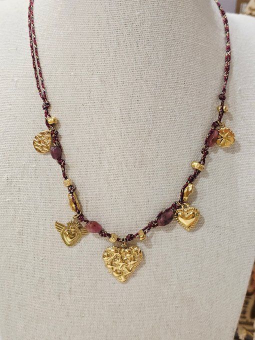 COLLIER