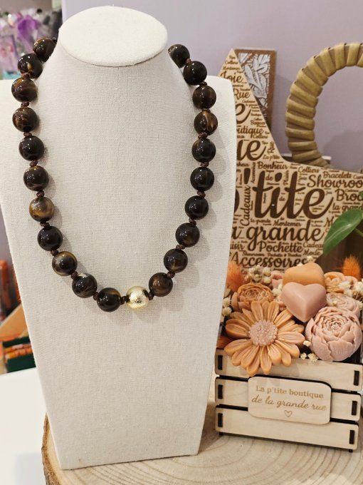 COLLIER