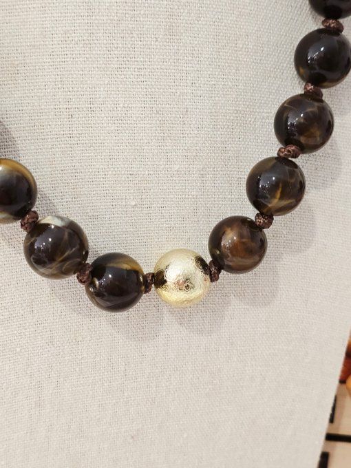 COLLIER