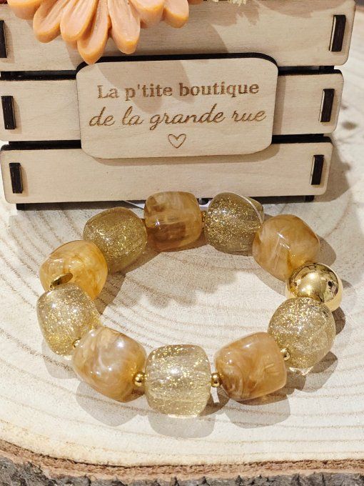 BRACELET