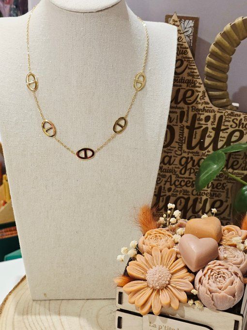COLLIER