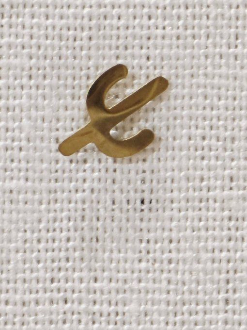 CLOU A L'UNITE MILE MILA