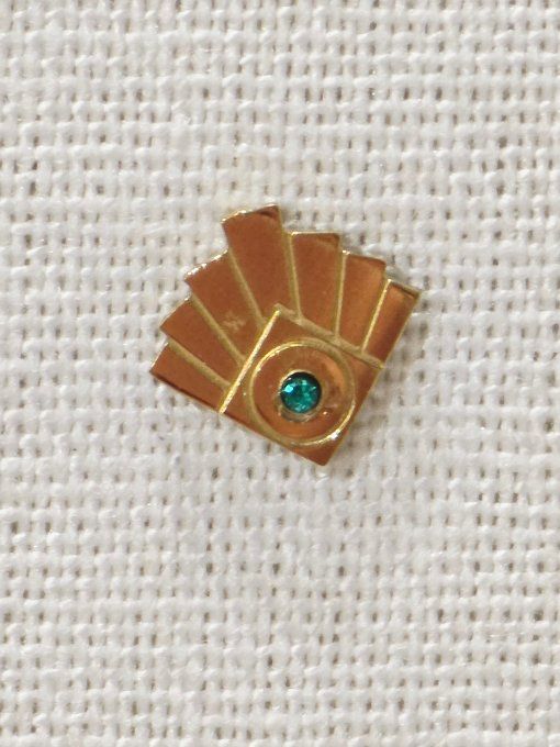 CLOU A L'UNITE MILE MILA