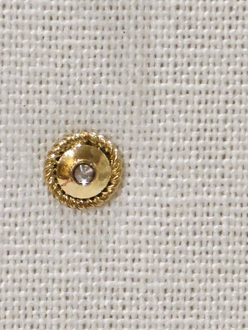 CLOU A L'UNITE MILE MILA