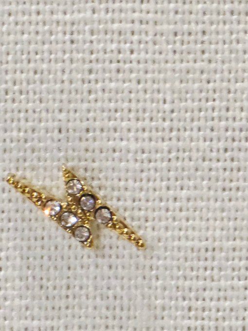 CLOU A L'UNITE MILE MILA