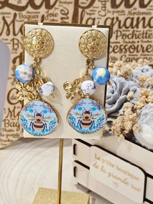 BOUCLES D'OREILLES