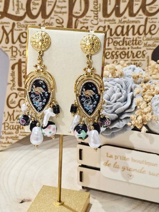 BOUCLES D'OREILLES