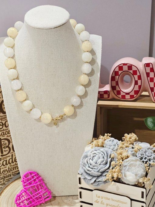 COLLIER