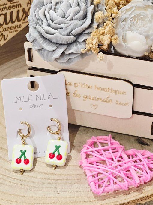 BOUCLES D'OREILLES
