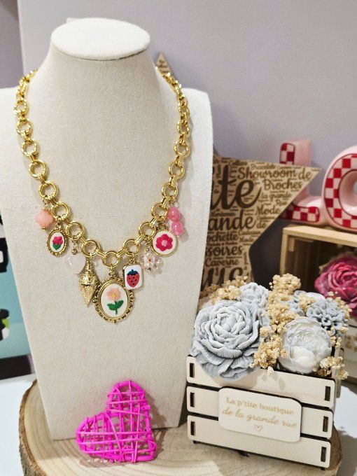 COLLIER