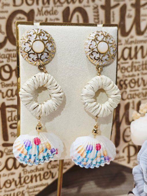 BOUCLES D'OREILLES