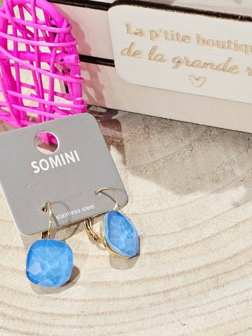 BOUCLES D'OREILLES