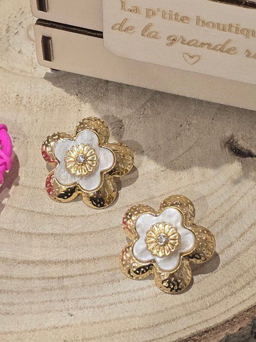 BOUCLES D'OREILLES